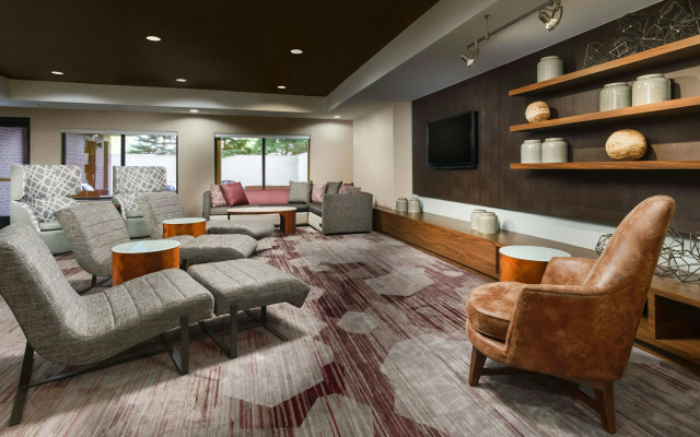 Courtyard by Marriott Chicago Bloomingdale