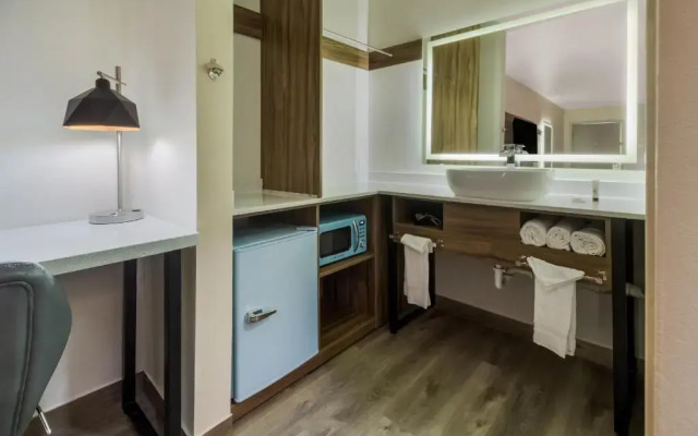 Signature Inn Houston Galleria