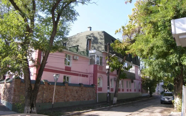 Guest House on Suvorovskyy Spusk