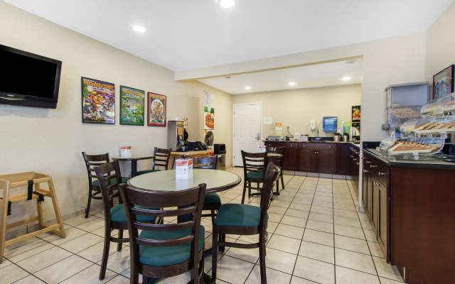 BaySide Inn & Suites Eureka