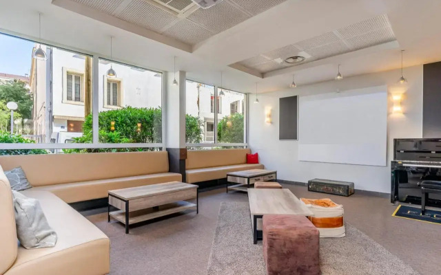B&B HOTEL Marseille Prado Parc des expositions