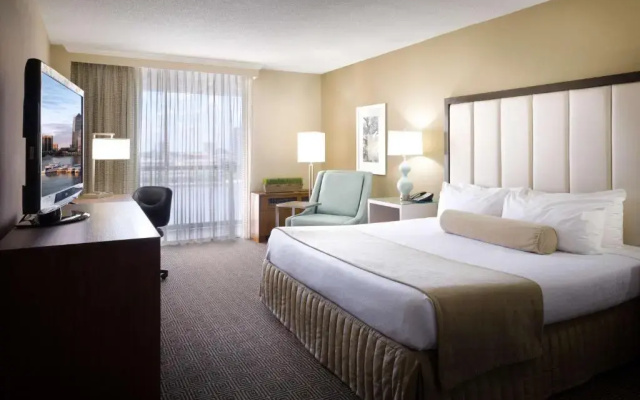 DoubleTree by Hilton Hotel Jacksonville Riverfront