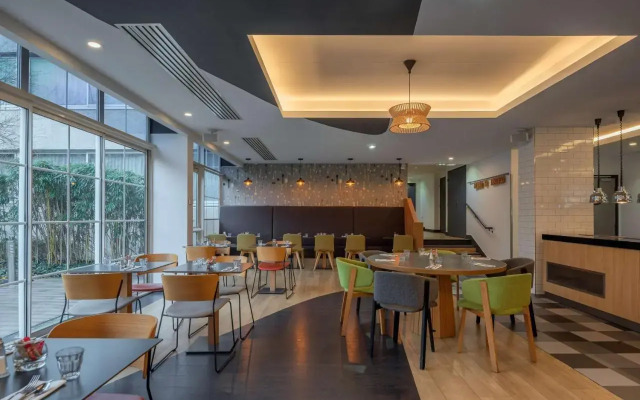 DoubleTree by Hilton Paris Bougival