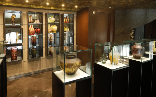 Bagues, a Small Luxury s of the World