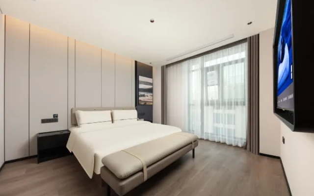 Wuxi National Software Park Zhenze Road Atour Hotel