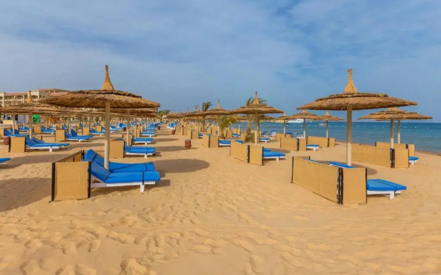 Отель Pickalbatros White Beach Resort