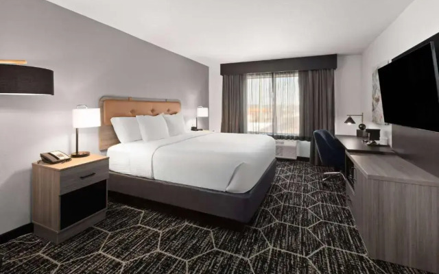 La Quinta Inn & Suites by Wyndham Meridian