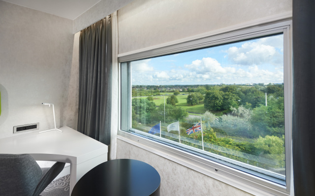 Hilton London Heathrow Airport Hotel