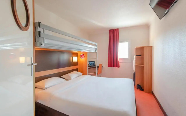 B&B HOTEL Cholet Nord