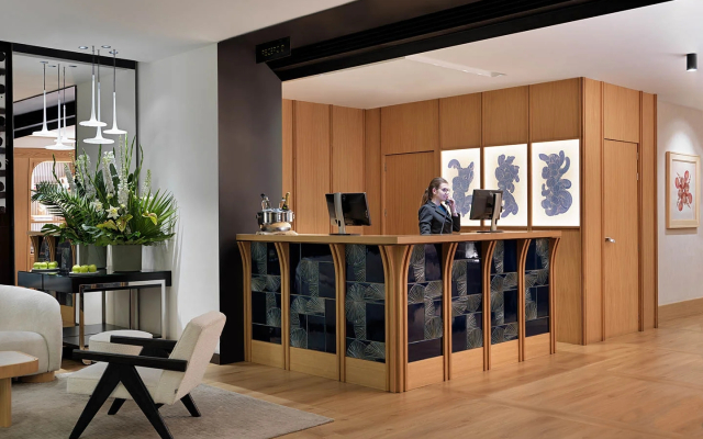 Отель H10 Port Vell