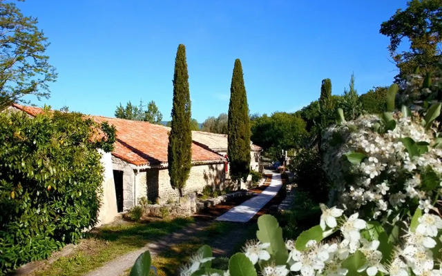 Relais du Silence Hôtel Universitaire du mieux-être au Mas de Fontefiguières