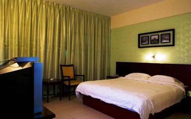 Longquan Hotel (Provincial Government Riyue Square)