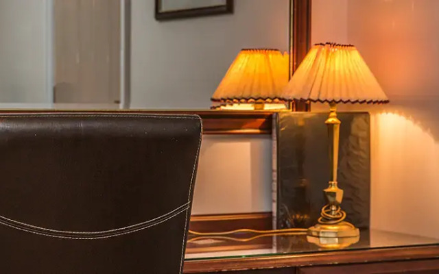 The Old Fourpenny Shop Hotel