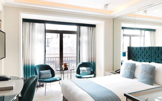 The Athenaeum Hotel & Residences