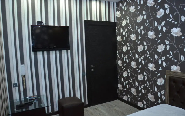 Season hotel