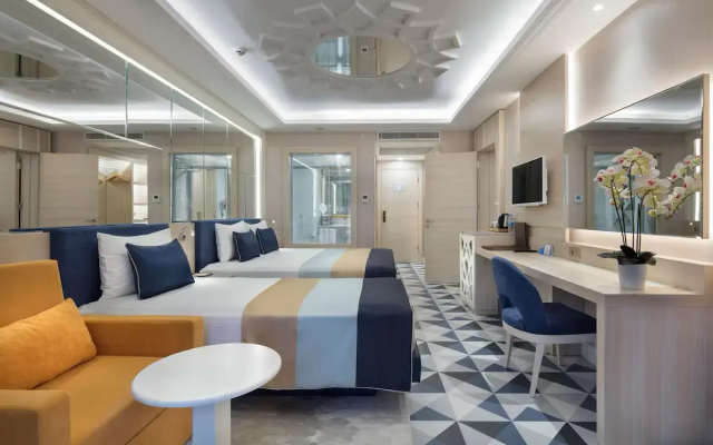 Granada Luxury Beach 
