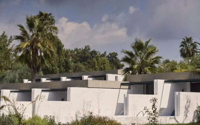 Kontokali Bay Resort & Spa