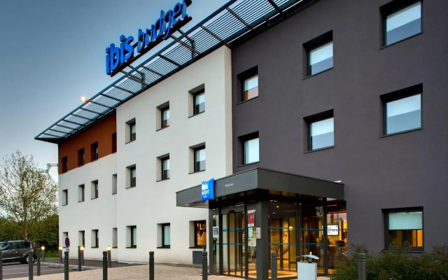 Ibis budget Montceau Les Mines 2*