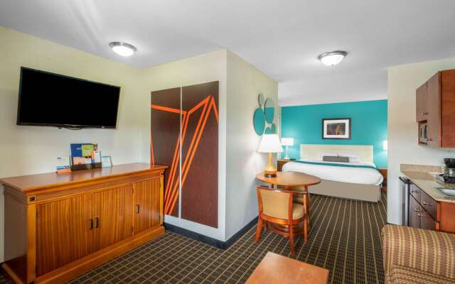 Howard Johnson Hotel & Suites by Wyndham St. George