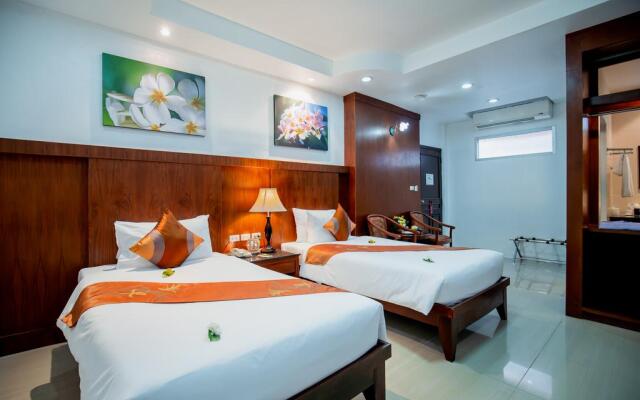 Phuket Leelavadee Hua Ting Resort