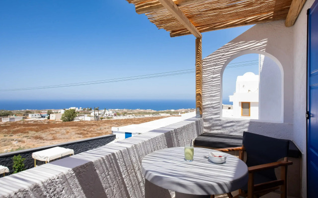 Bios Santorini Vegan - Vegetarian Boutique Hotel 