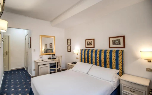 Double room (full double bed)