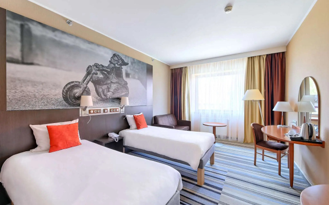 Classic Twin room with city or cathedral view (twin beds)