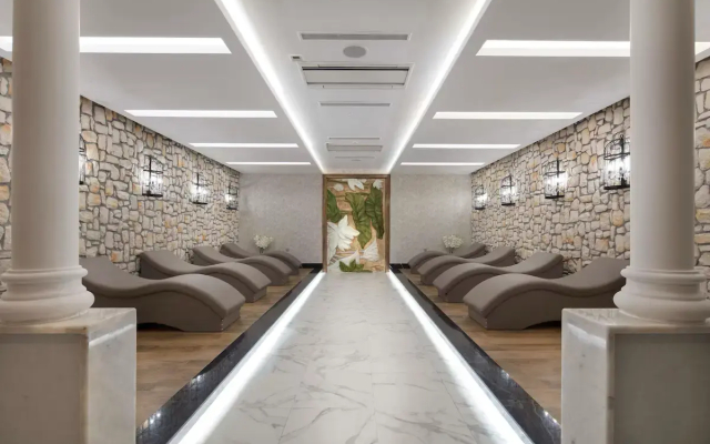Granada Luxury Beach 