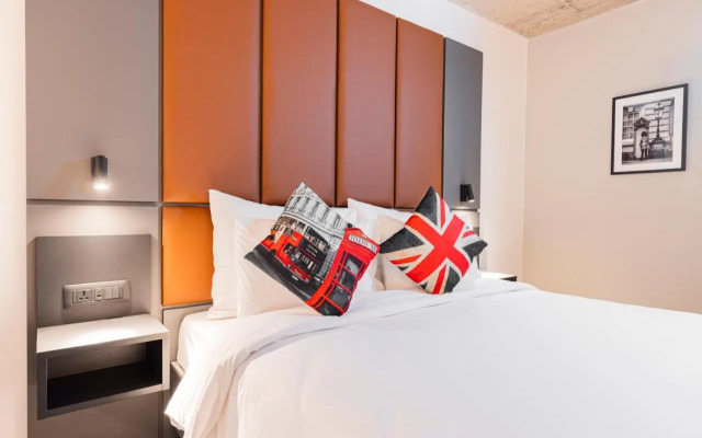 The Londoner Hotel St. Julians