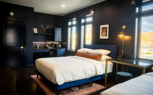 The Hotel Melrose