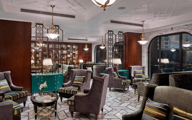 Peridot Grand Luxury Boutique Hotel