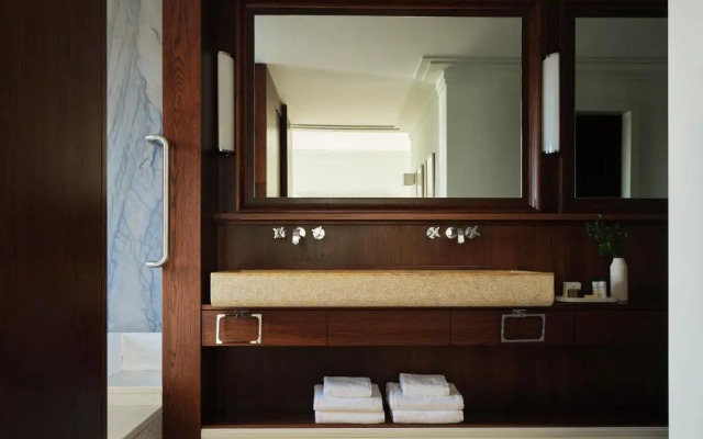 Kontokali Bay Resort & Spa