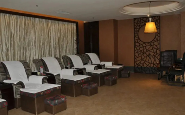 King Royal Hotel Yunfu