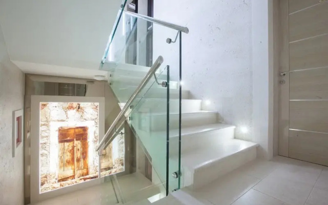 Beach Penthouse Apartment
