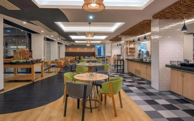 DoubleTree by Hilton Paris Bougival