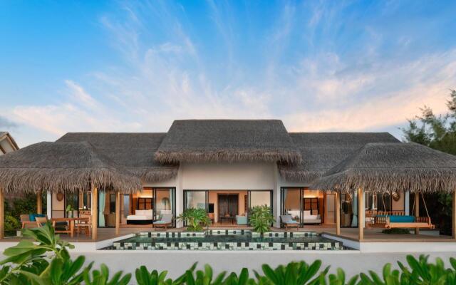 Hilton Maldives Amingiri Resort & Spa