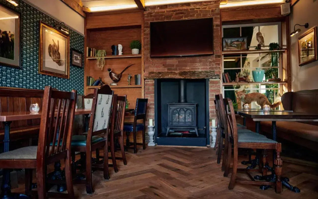 Hare And Hounds Newbury