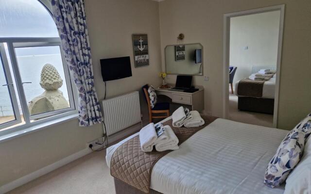 Redcliffe Hotel