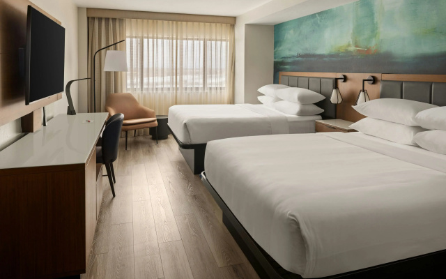 Oshkosh Marriott Waterfront Hotel & Convention Center