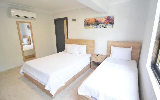Ados Hotel 2 Ados Hotel