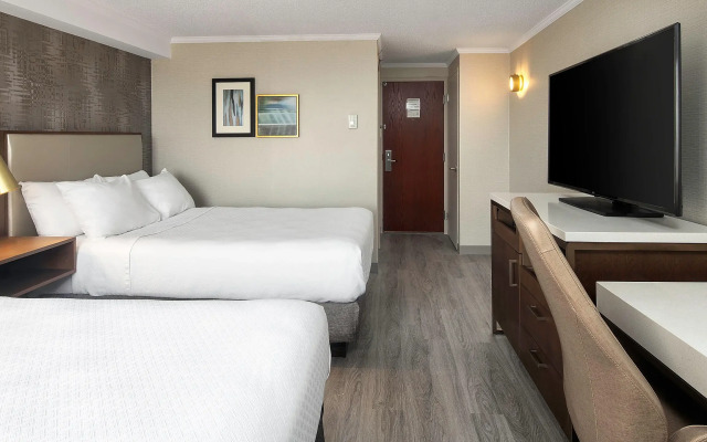 Crowne Plaza Toronto Airport by IHG