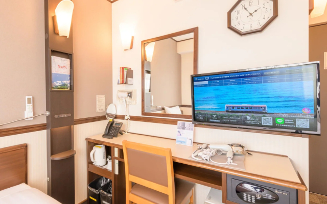 Toyoko Inn Shin Osaka Higashi Mikuni Station