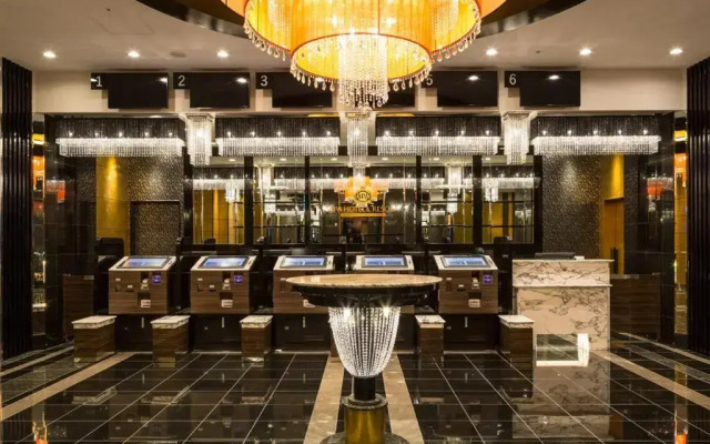 Apa Hotel & Resort Nishishinjuku Gochome Eki Tower Resort