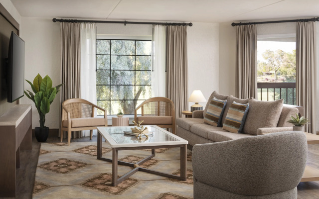The Scottsdale Resort and Spa, Curio Collection by Hilton