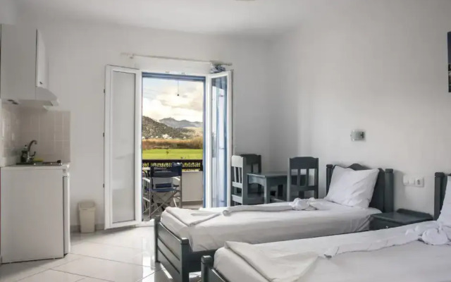 Ikaros Studios & Apartments