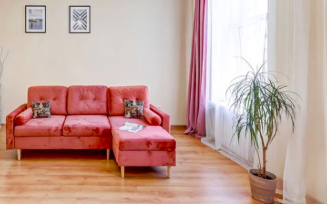 Apartments Bud kak doma on Nevskiy avenue, bld. 53