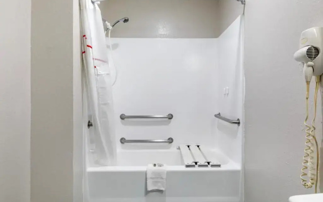 Red Roof Inn Canton, TX