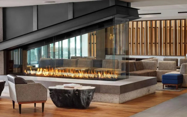 Hotel Alpenrock Breckenridge, Curio Collection by Hilton