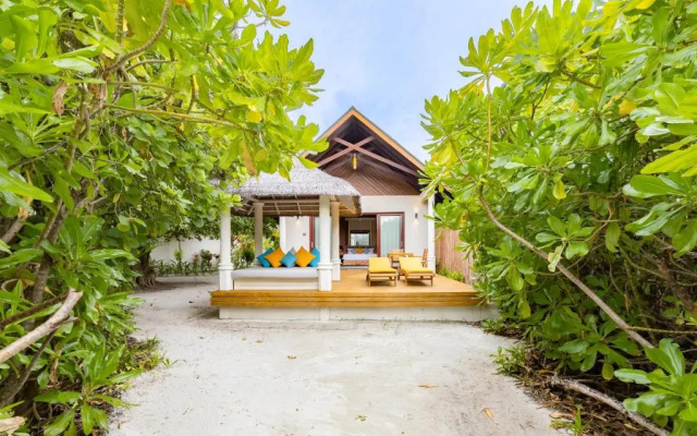 Furaveri Maldives Hotel