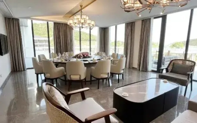 Landison Xiang Shan Gold Coast Hotel